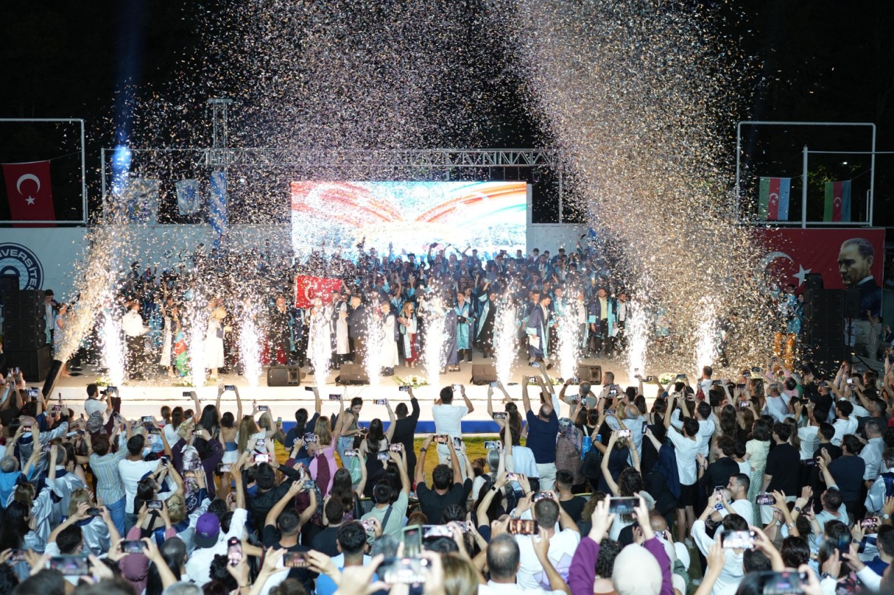 ADAU tələbələri Ege Universitetindən birinciliklə məzun olublar - FOTOLAR